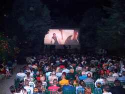 Torna l'estate e torna il cinema all'aperto di Scarperia. Con 'Il discorso del Re'. Info...