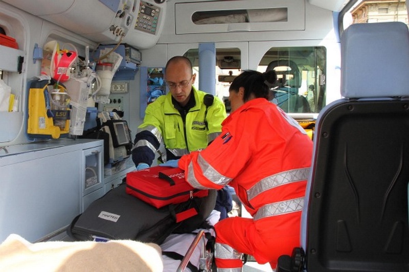 12enne cade dalla finestra della scuola. Accade a Sesto, forse una bravata