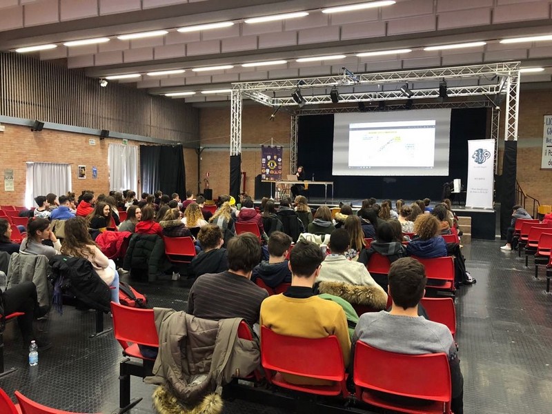 Giotto Ulivi. Scuola aperta alle visite nei pomeriggi del 15 dicembre e 19 gennaio