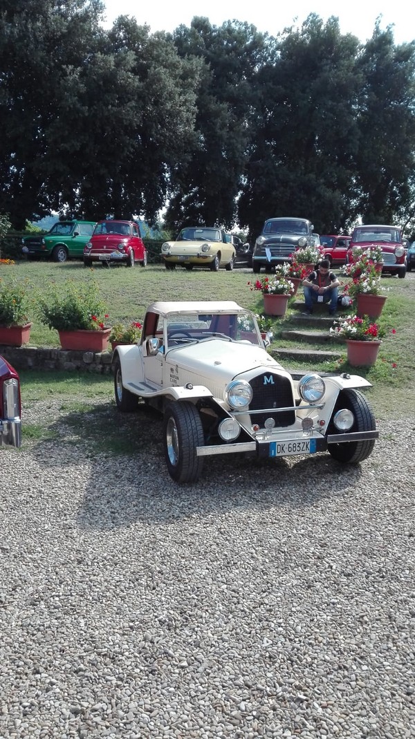 Raduno nazionale di auto d'epoca. Cronaca e foto della giornata