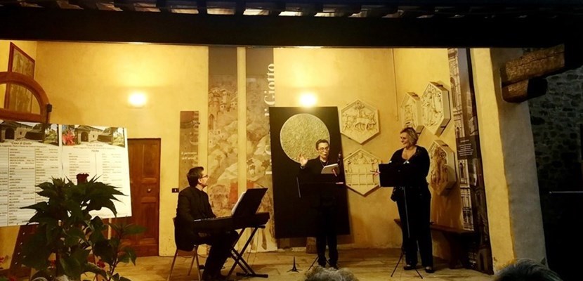 Omaggio alla luna. Successo per l'iniziativa alla Casa di Giotto