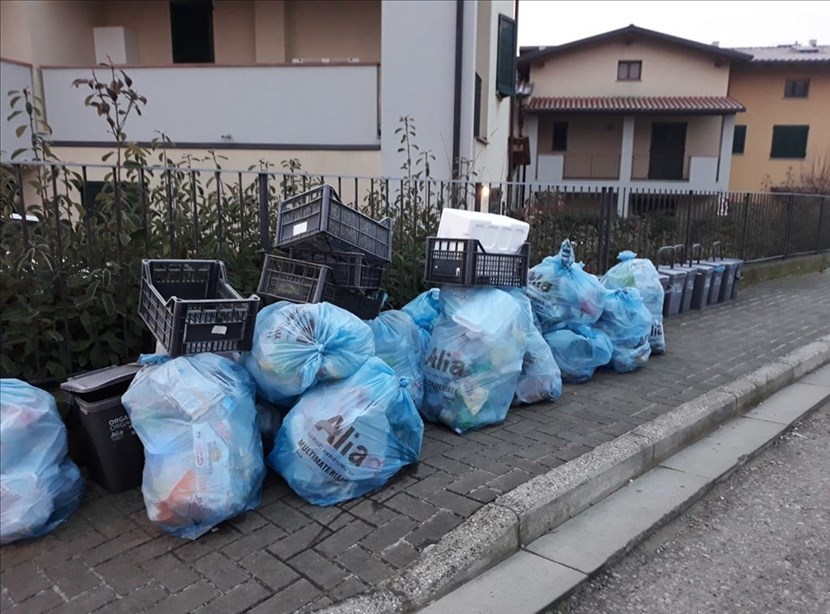 Sacchi plastica porta a porta