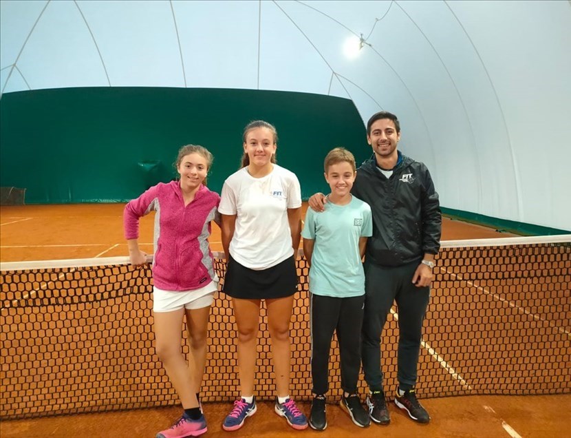 Tennis Club Borgo  - Da sinistra gli allievi Alessia Mazzoni , Catalina Bonati, Guidotti Martino e il Maestro Francesco Nassi
