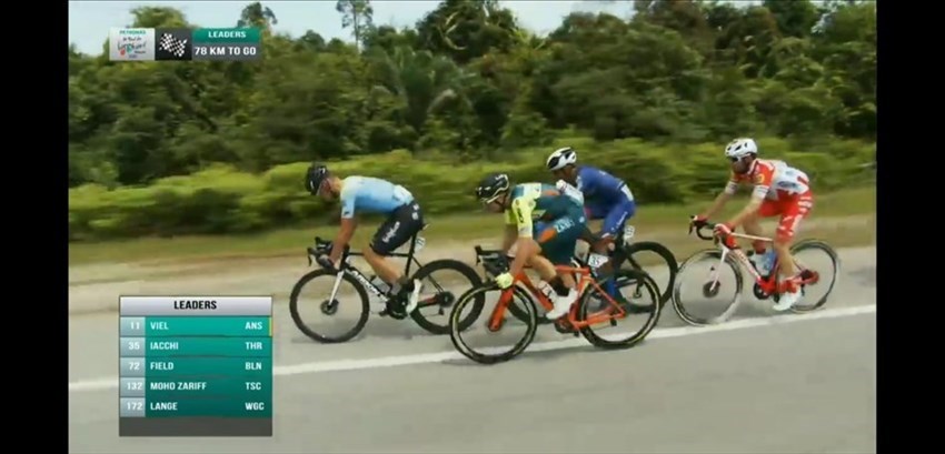 Ciclista di Rufina Alessandro Iacchi in gara in Malesia