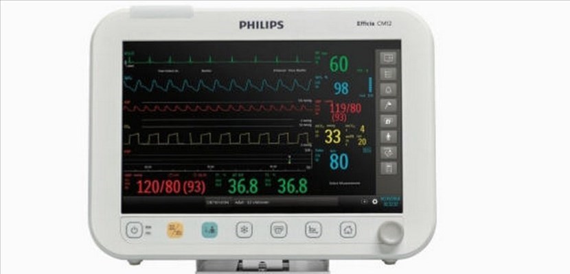 Rotary e RotarAct donano un monitor tecnologico all'ospedale. E la Biplast rifornisce di flaconi