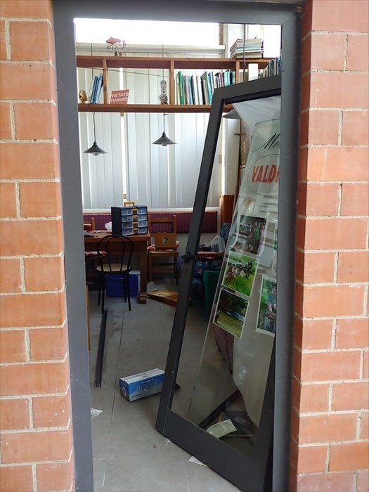 Vandalismo alla sede degli "Amici del Mosca Club Valdisieve"