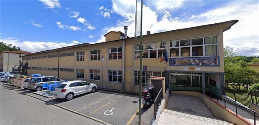 Firma del contratto di avvio ai lavori alle scuole medie di Rignano