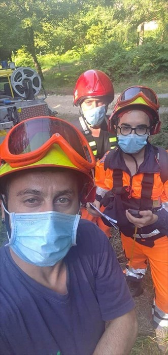 Le richerche del disperso a San Godenzo. Vigili del Fuoco, Misericordia