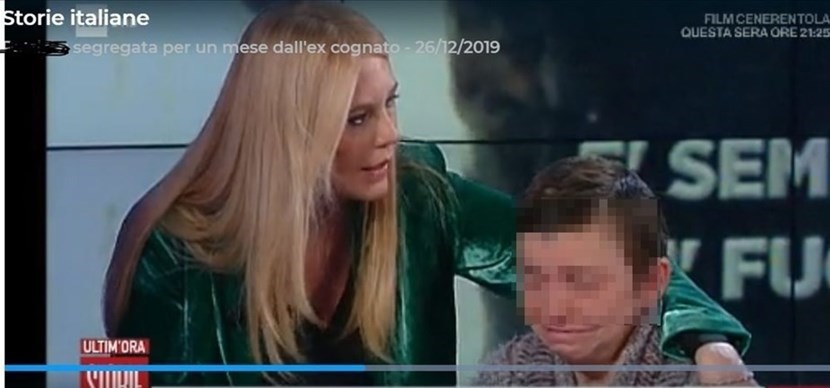 La vittima assieme a Eleonora Daniele a Storie Italiane in un'intervista assieme all'Assistente sociale