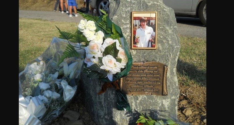 Memoriale di Tommaso Cavorso a Rufina nel luogo dell'incidente