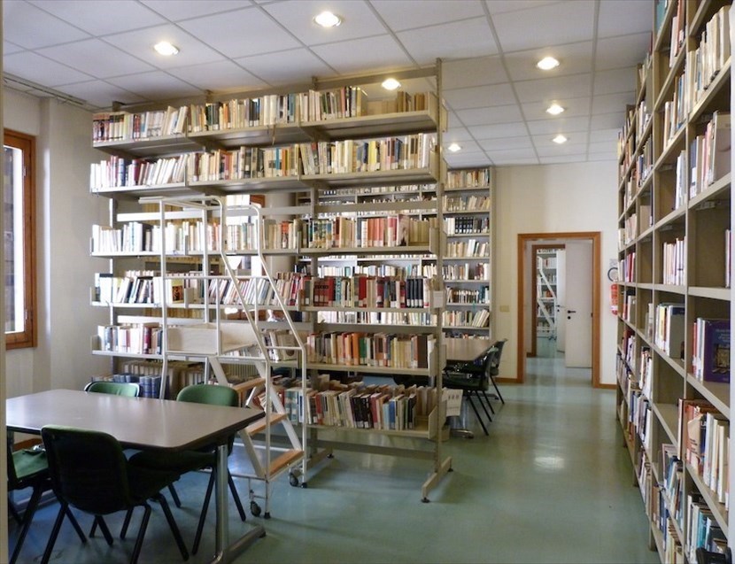 Sala lettura della Biblioteca comunale di Pontassieve