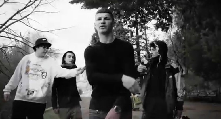 Frame del secondo video Clip del progetto Rap "Rompi la Gabbia" - i ragazzi protagonisti del video
