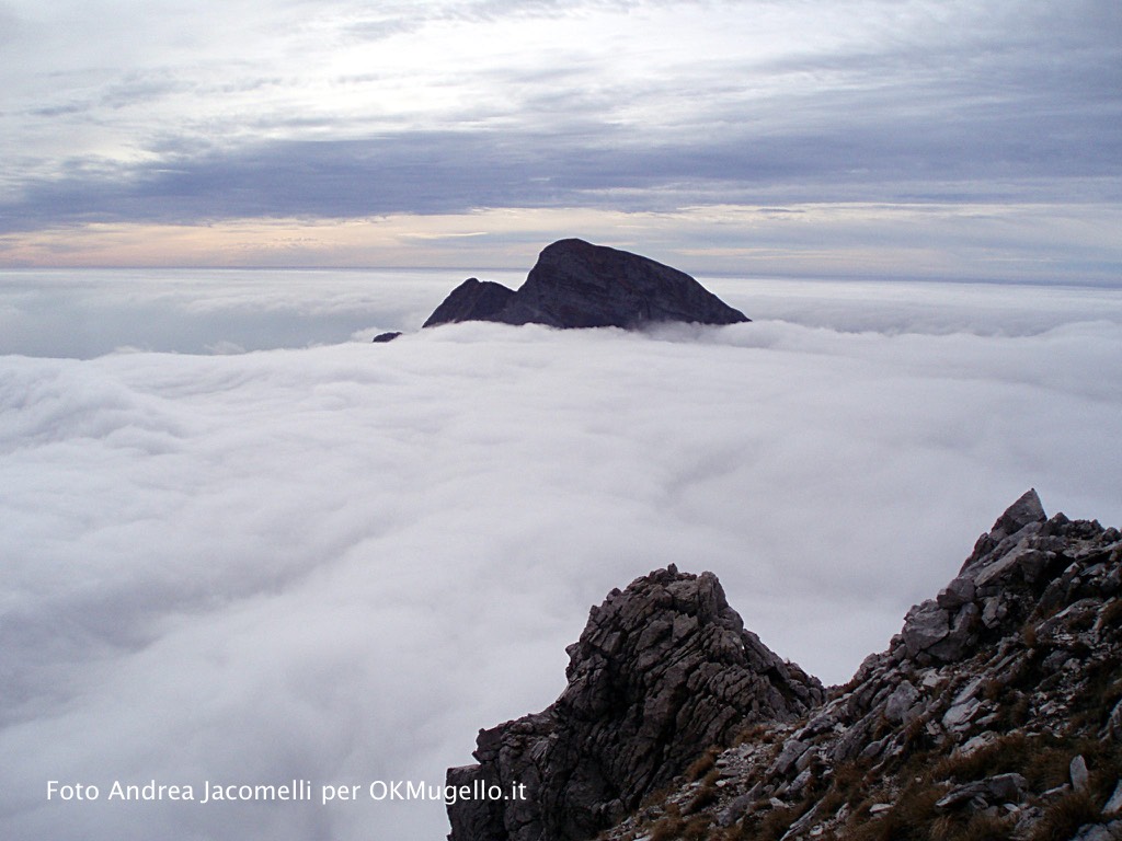 Dalle cime delle Alpi Apuane un saluto a OK!Mugello e al 2016