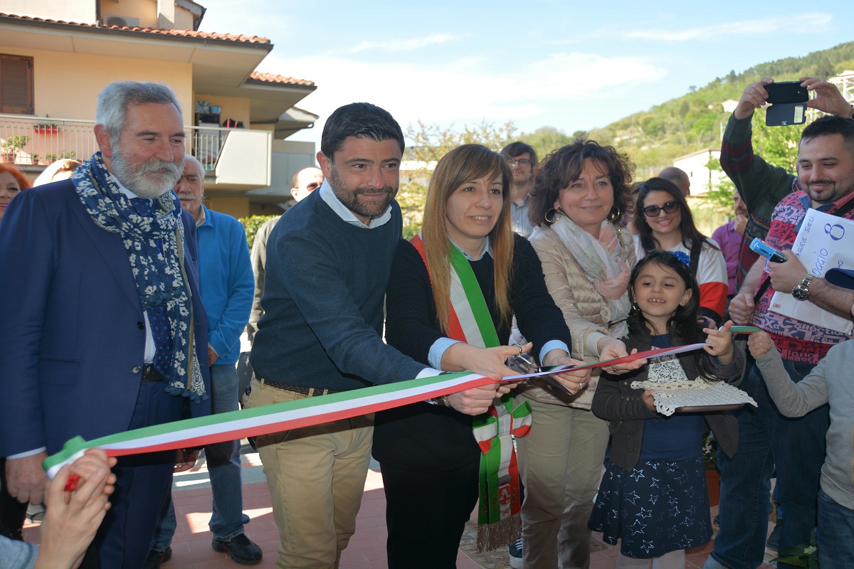 Inaugurazioni a Sieci: 12 nuove case Erp e giardino 'La città dei bambini'