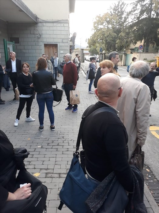 Pendolari in attesa a Pontassieve