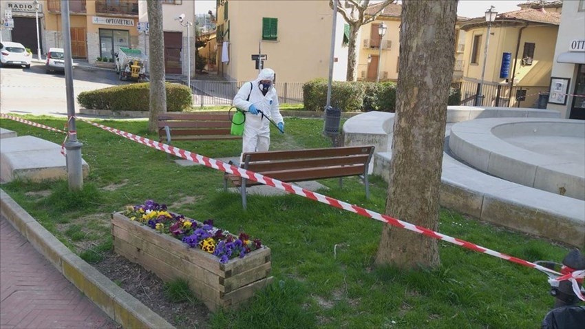 Sanificazione arredi Urbani nel Comune di Rignano anti-COVID19