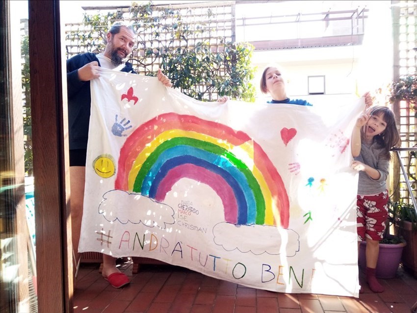 L'arcobaleno della famiglia Romoli da via Ghiberti 13 a Pontassieve