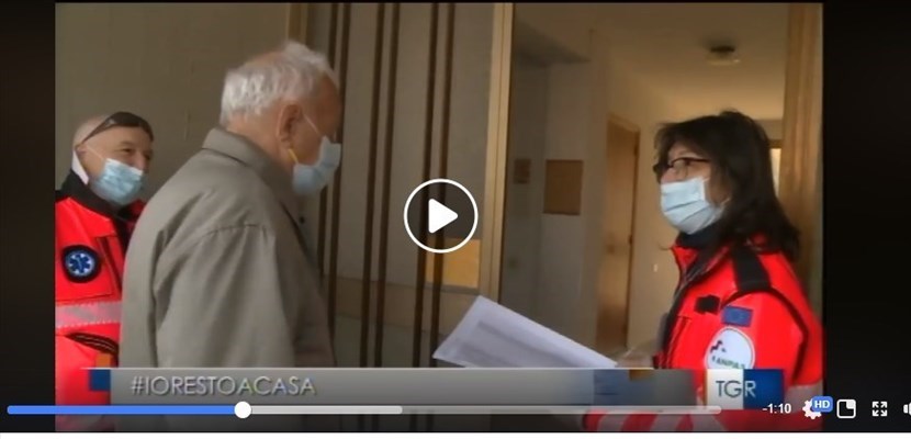 Consegna delle mascherine porta a porta a Pontassieve, i volontari