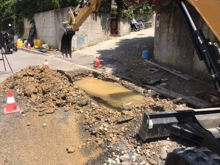 Rottura di una tubazione Acqua a Scopeti