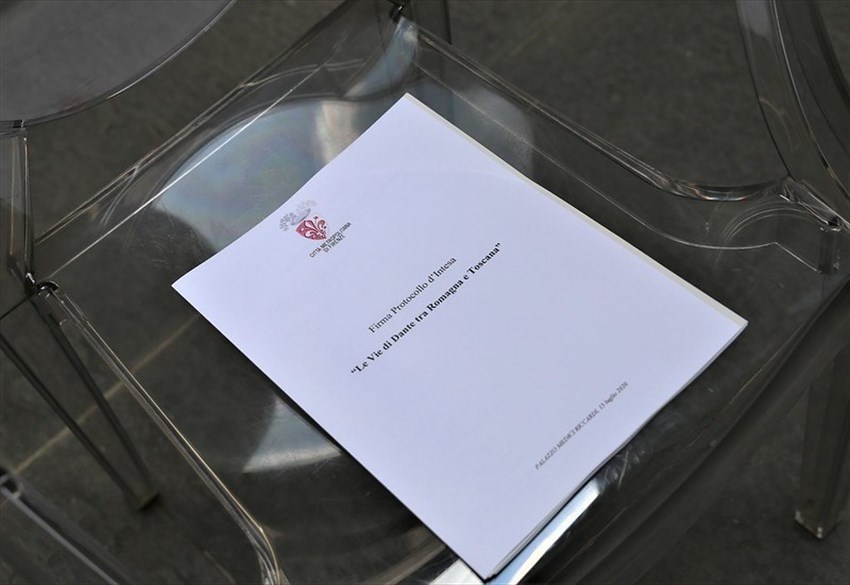 Cerimonia di siglatura dell'accordo delle ""Vie di Dante"",""Antonello Serino