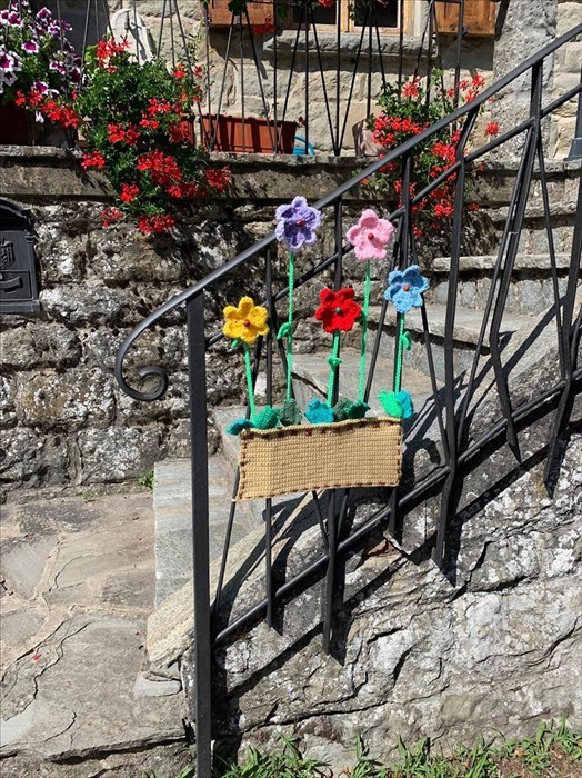 Lavori per il progetto Colora la Consuma - Art on the road""  dell'associazione consuma creativa