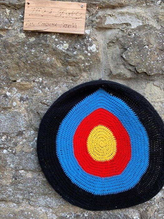 Lavori per il progetto Colora la Consuma - Art on the road""  dell'associazione consuma creativa