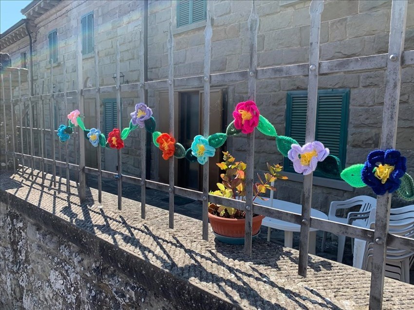 Lavori per il progetto Colora la Consuma - Art on the road""  dell'associazione consuma creativa