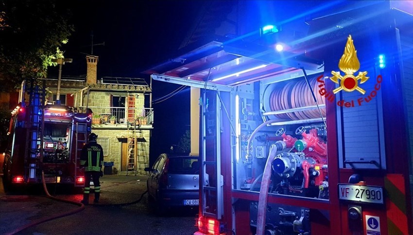 Vigili del fuoco per incendio a Borselli (Pelago)