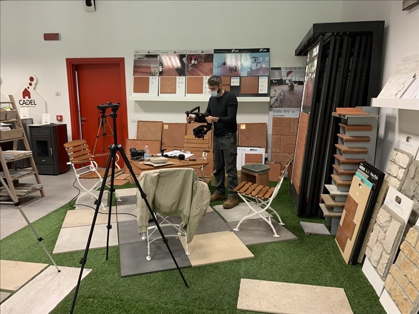 backstage trasmissione ""Superbonus 110%"", con l'operatore e regista GIovanni Grimaudo e il conduttore Saverio Zeni realizzata presso lo show room di Guidotti a Pontassieve