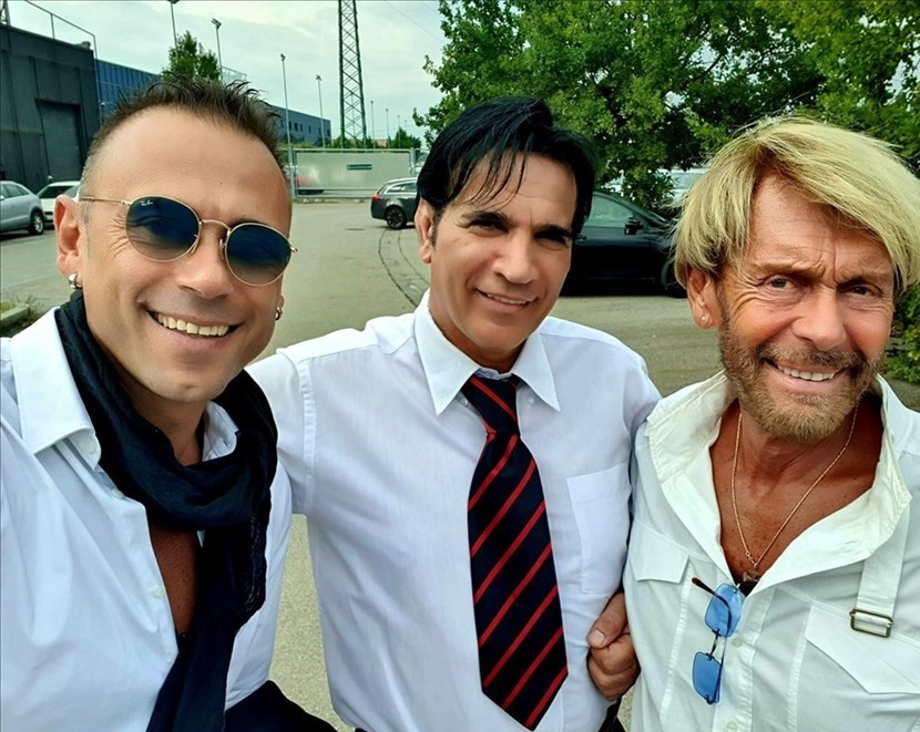 Daniele Parenti e Arturo Parenti con il cast del film