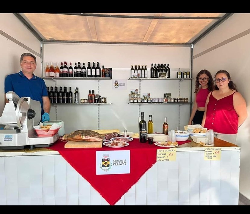 La delegazione di Pelago in Spagna, nella città gemellata di Yatova