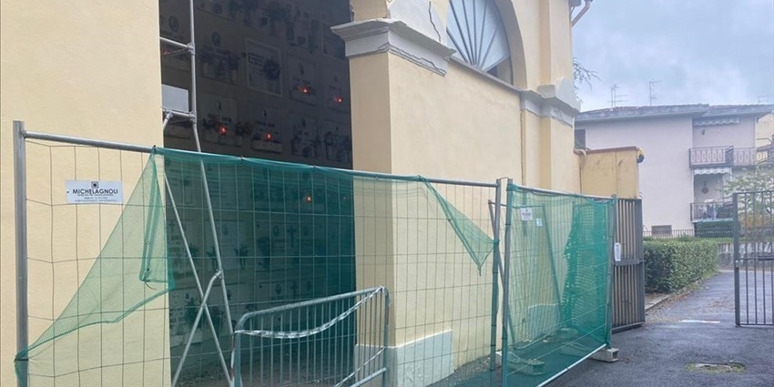 Foto denuncia del Cimitero comunale in Via Reni a Pontassieve