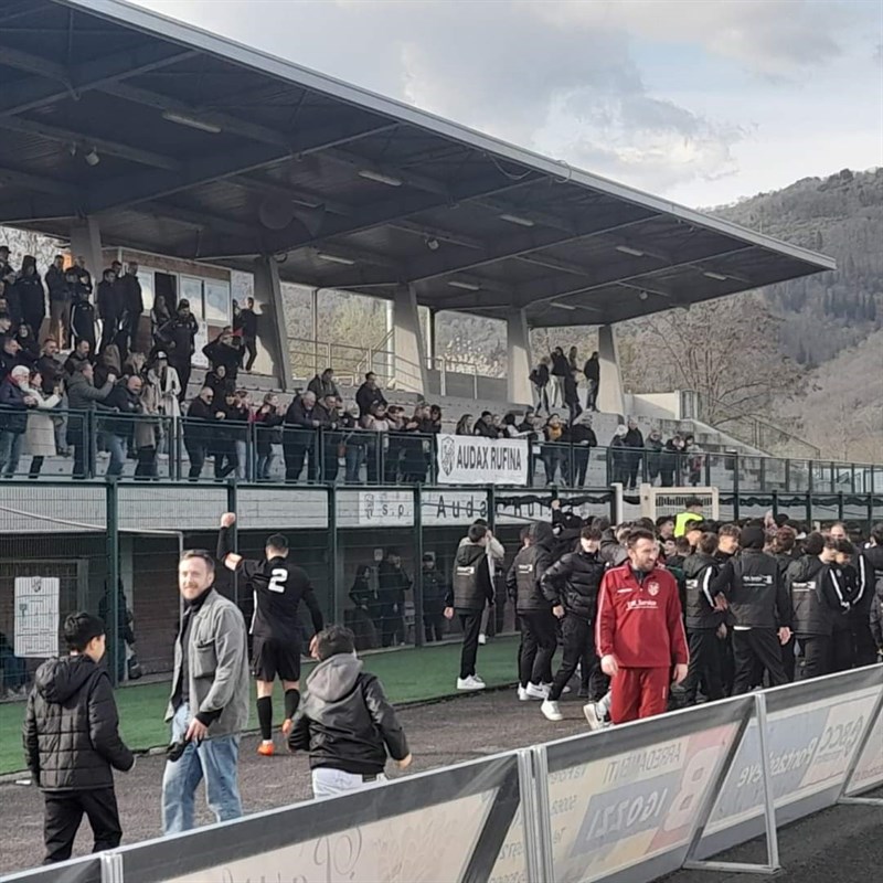 Festeggiamenti per la vittoria del campionato di Promozione per l'Audax Rufina