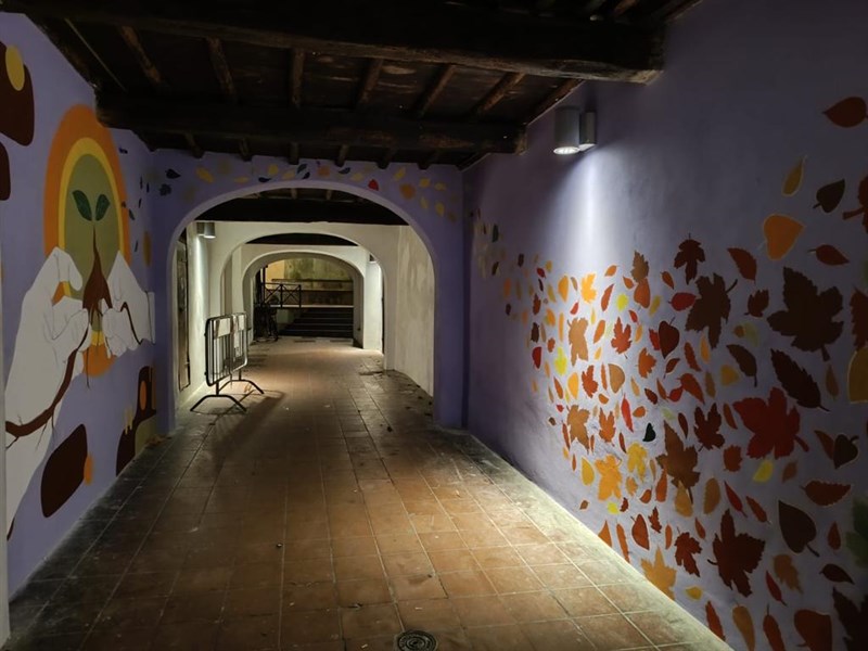 Alcuni particolari dei disegni murales realizzati a Figline e Incisa per Autumnia
