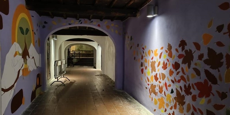 Alcuni particolari dei disegni murales realizzati a Figline e Incisa per Autumnia