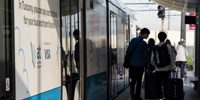 Piace il contactless sui mezzi pubblici