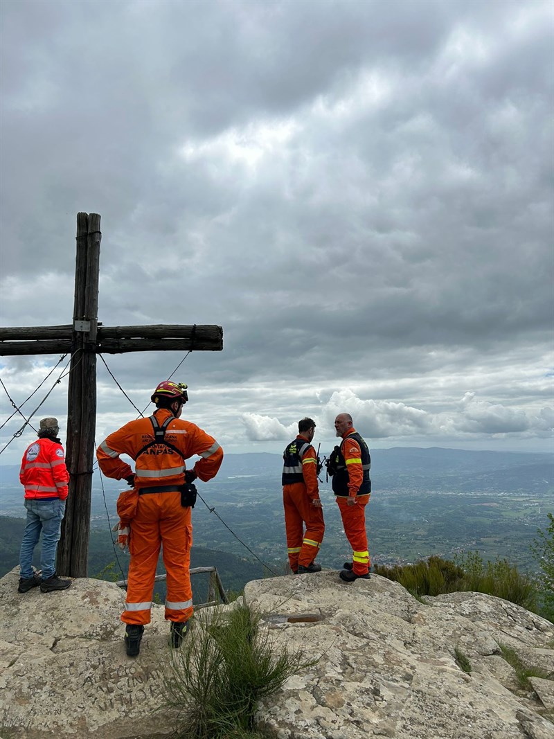 Maxi esercitazione della Toscana antincendi boschivi a Massanera - 4 maggio 2024