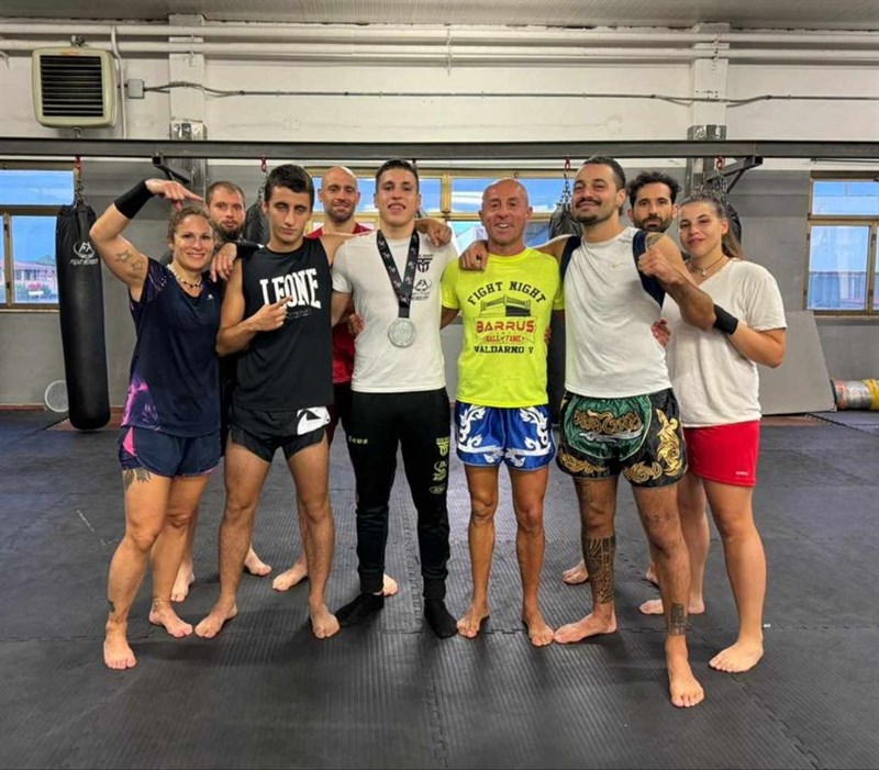 Festeggiamenti alla Fight & Fitness Academy di Figline