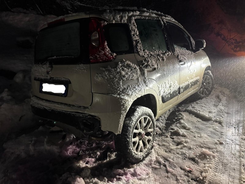 L'auto nella neve