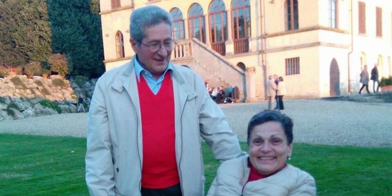 Monechi con la sua compagna