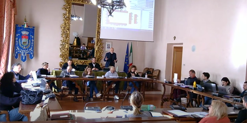 Un momento del consiglio