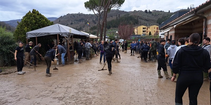 Alluvione Valdisieve 2025, volontari in azione nei Comuni colpiti dal maltempo
