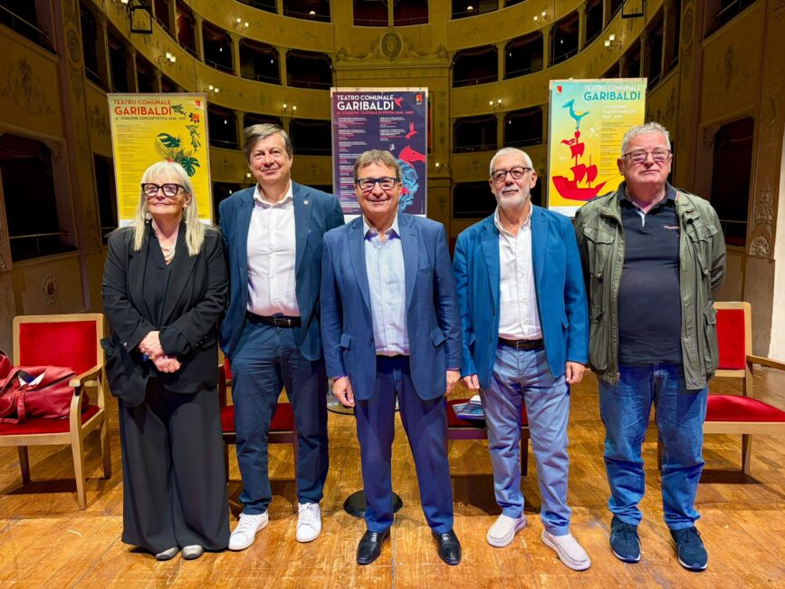 Foto di gruppo presentazione stagioni Garibaldi